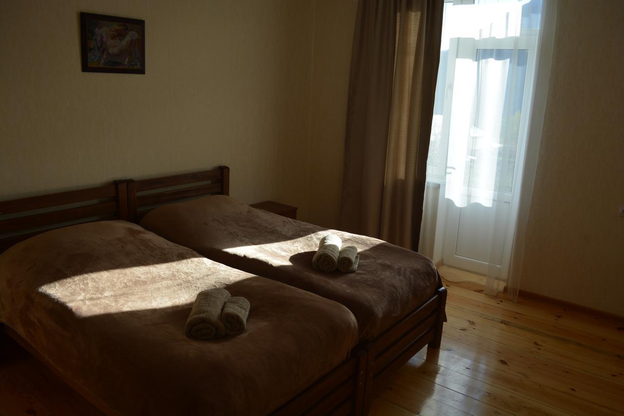 Ekaterine Guest House Казбеги Екстериор снимка