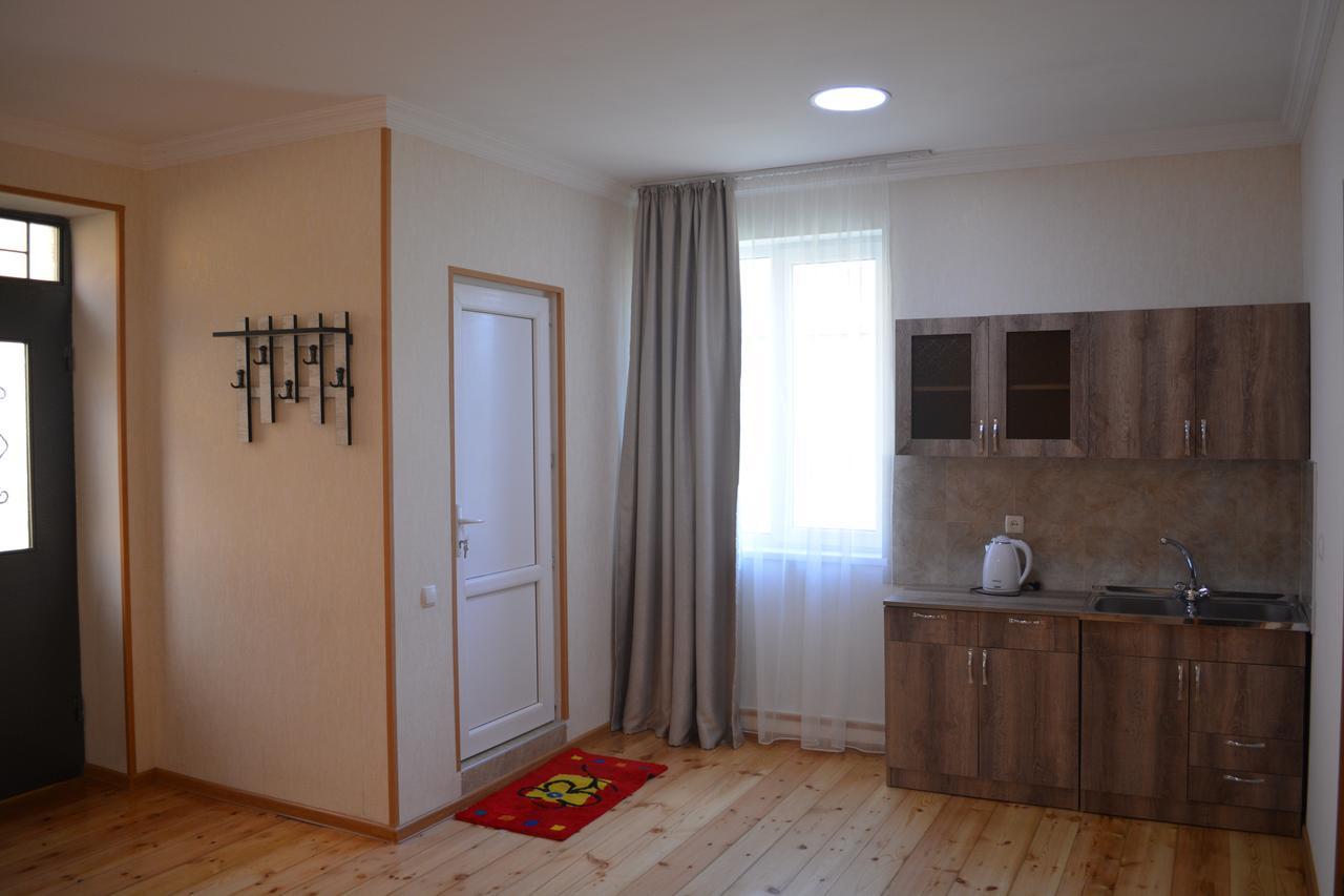 Ekaterine Guest House Казбеги Екстериор снимка