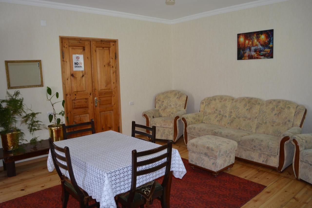 Ekaterine Guest House Казбеги Екстериор снимка