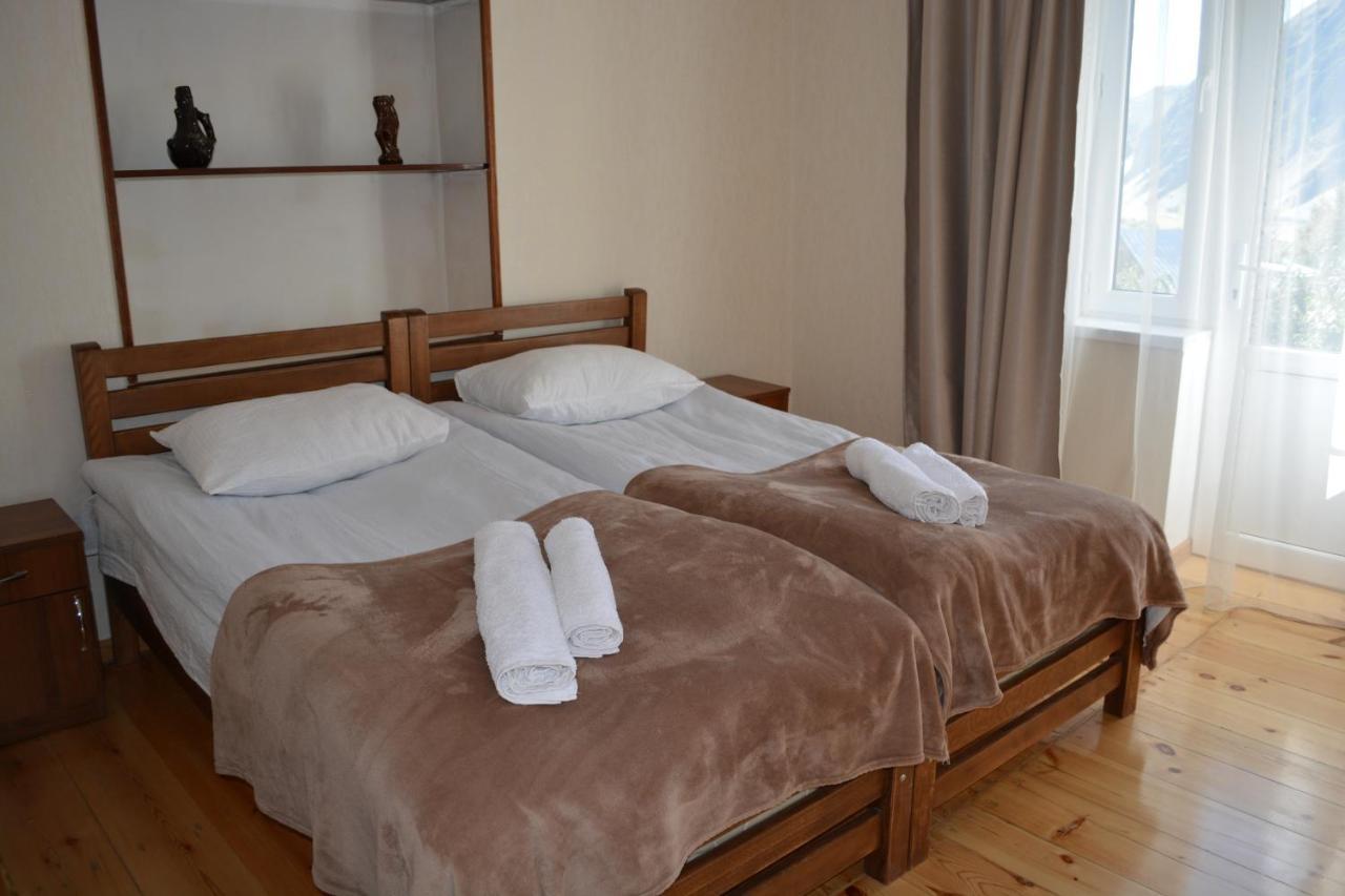 Ekaterine Guest House Казбеги Екстериор снимка