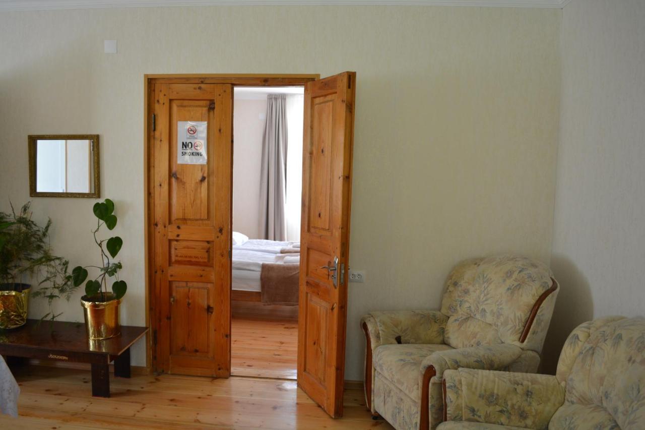 Ekaterine Guest House Казбеги Екстериор снимка