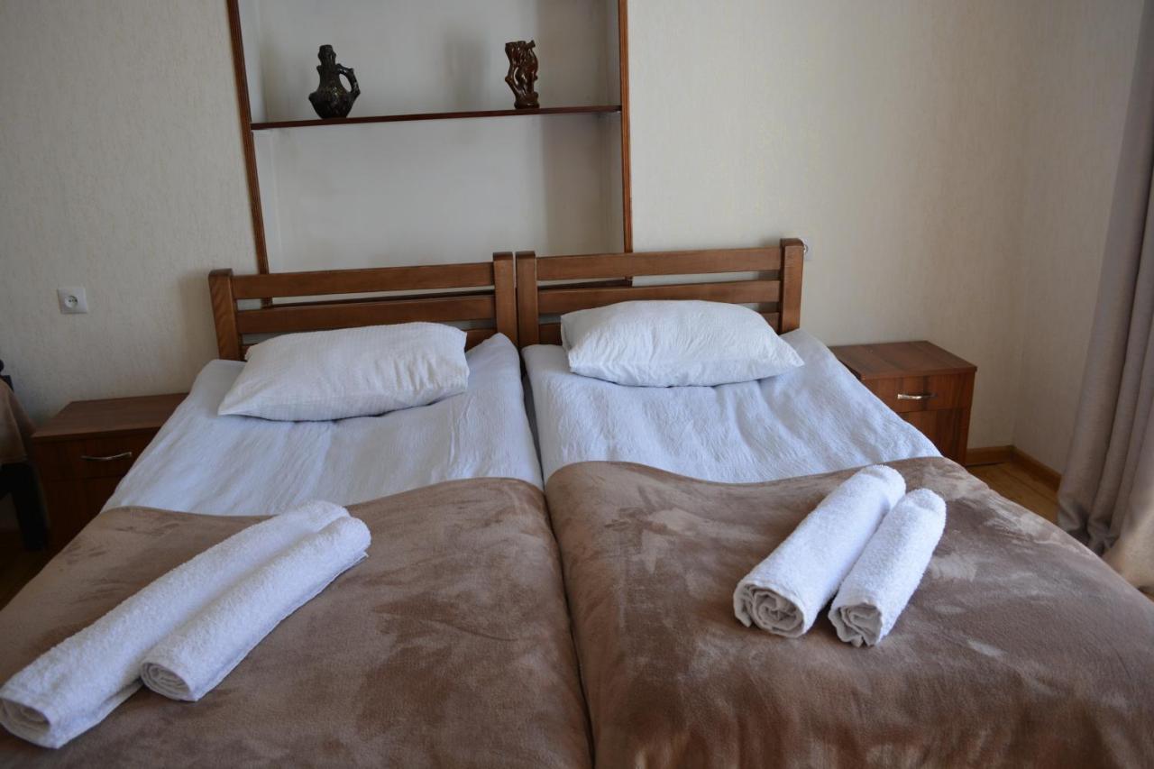 Ekaterine Guest House Казбеги Екстериор снимка